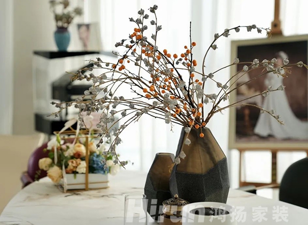 220㎡輕奢大宅，在超大弧形陽臺欣賞270度江景的品質(zhì)生活